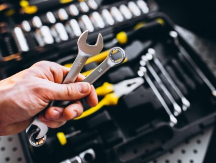 set-tools-tool-kit-isolated-min